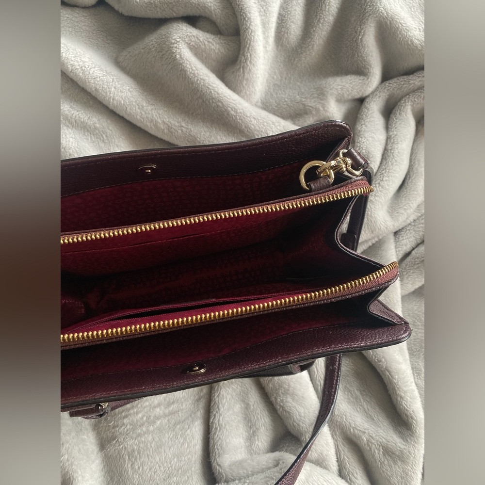 Kate Spade - Picture 2 of 2